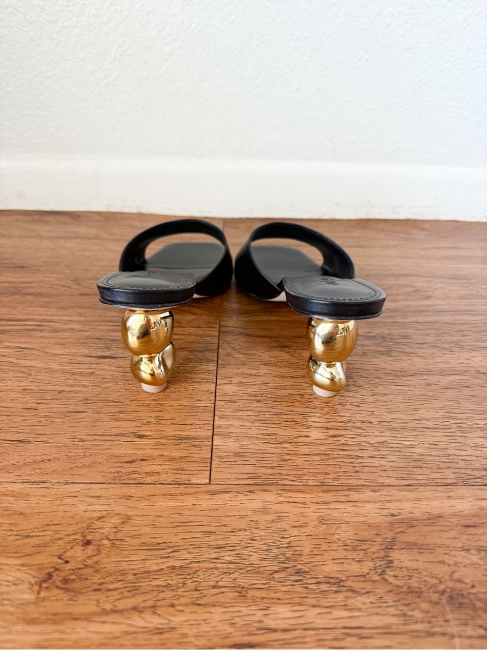 Cult Gaia Black Leather Mule Heels
US 8 / EU 38 Gold Sculptural Heel Sandals - Picture 4 of 9